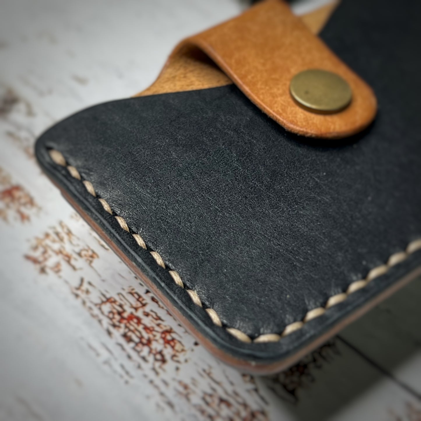 The Tupelo | Handmade Vegetable Tanned Leather Card Holder