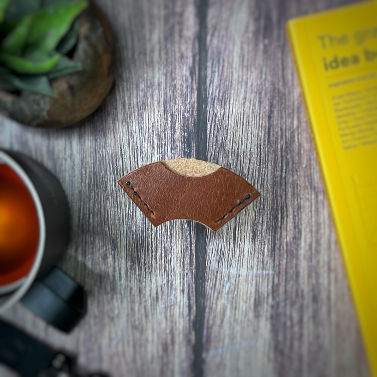 The Balsa | Handmade Leather Bookmark Corners